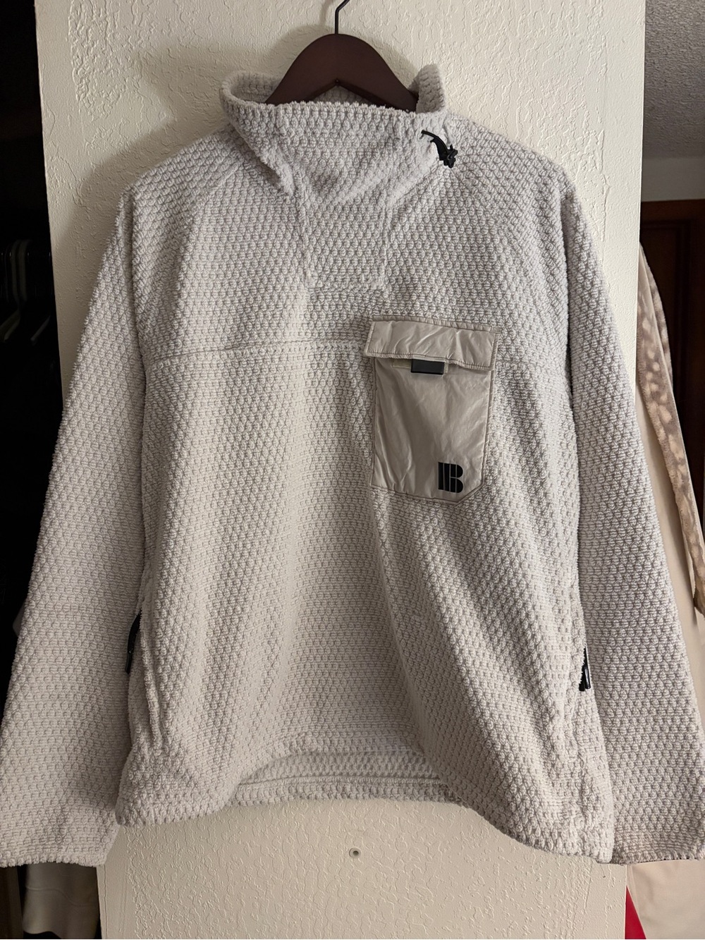 Burton Men's White Textured Pullover Sweater with Chest Pocket
